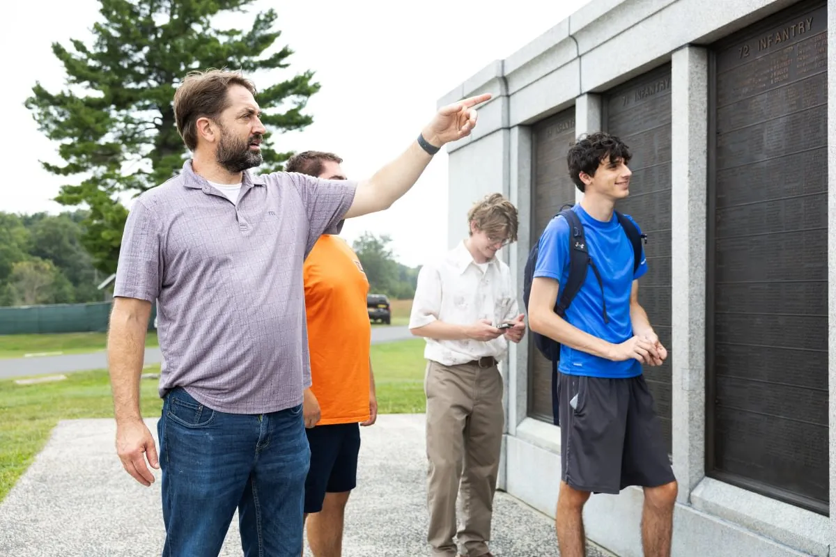Prof. Aaron Astor with Gettysburg College students at Pennsylvania Memorial