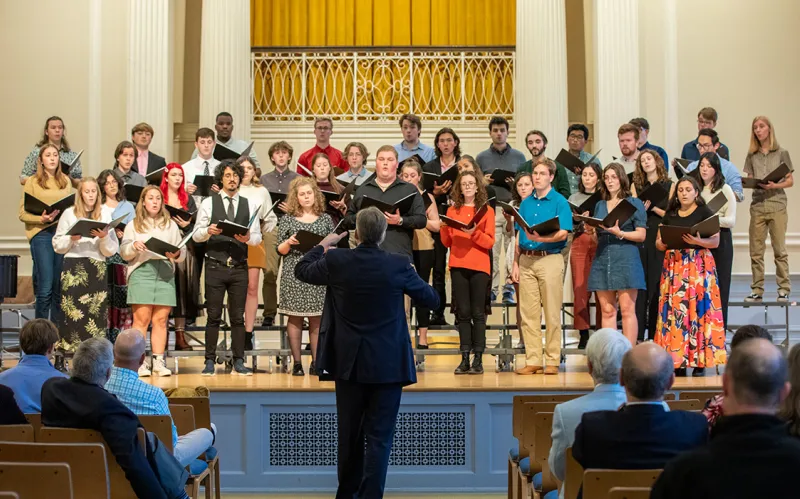 The Gettysburg College Choir performs
